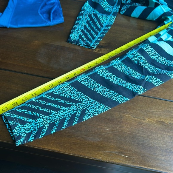 3 pair Nike - DriFit work out Legging size S P - Picture 9 of 15